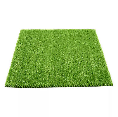 15mmのフットボールに床を張る10mm美化の人工的な草の屋外の擬似芝生の結婚式のカーペットの体育館