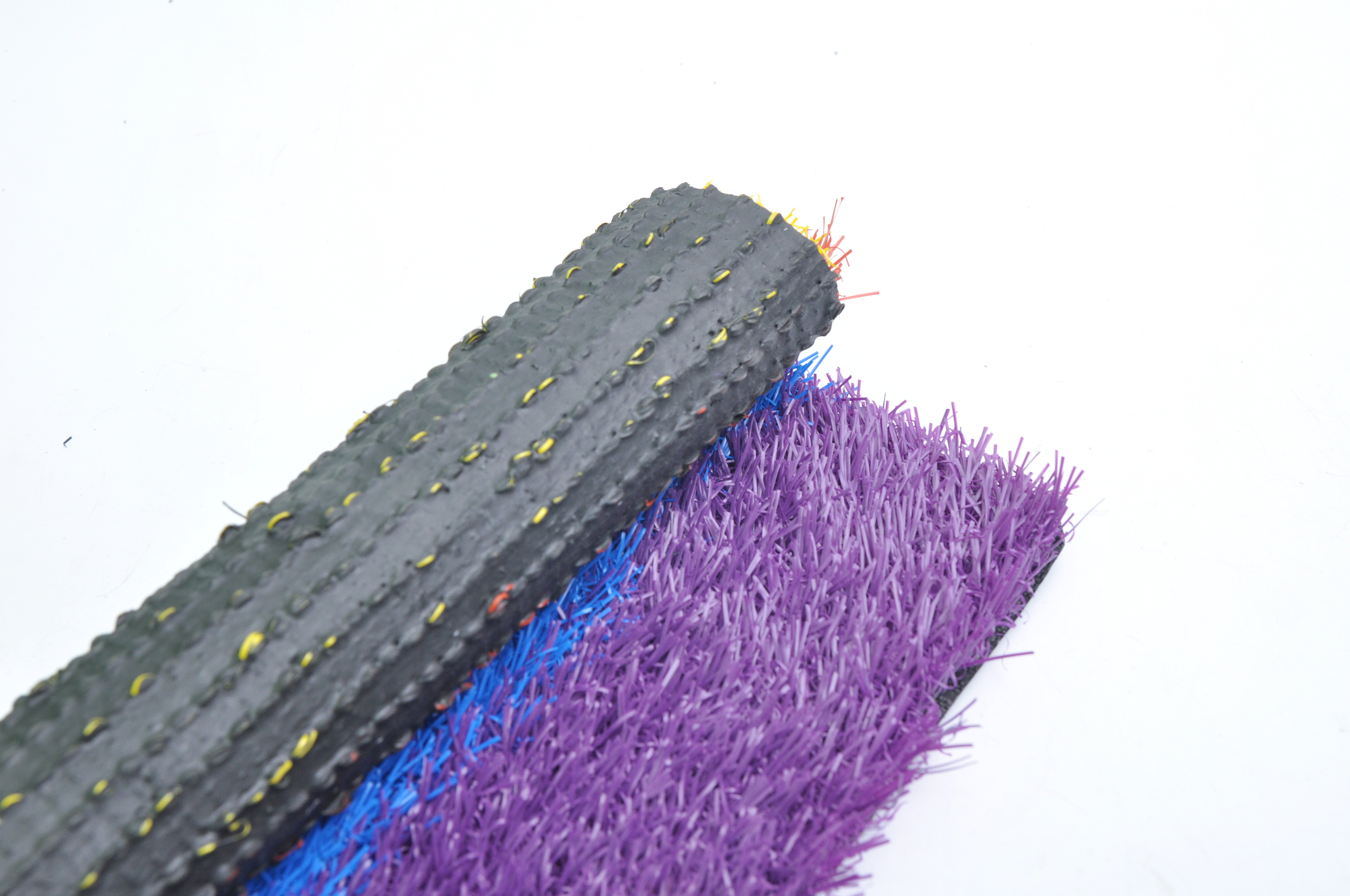 Comfortable Polyethylene Coloured Artificial Grass For Children'S Play Area